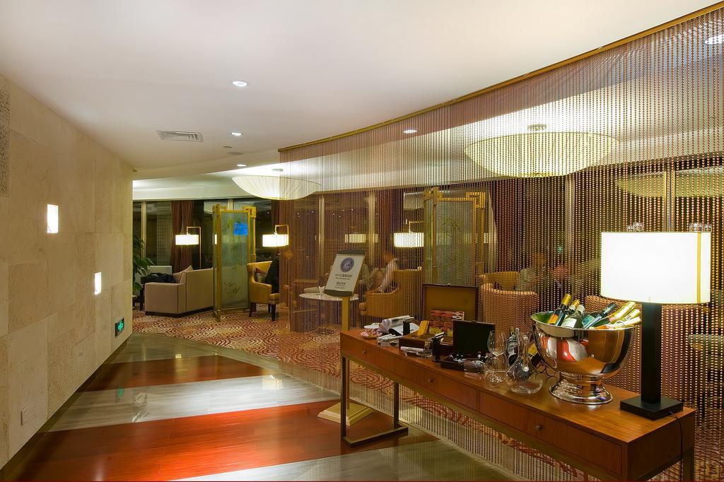 Landison Plaza International Hotel Zhenjiang  Interiør bilde