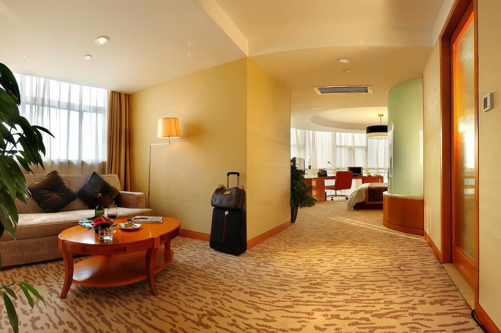 Landison Plaza International Hotel Zhenjiang  Eksteriør bilde